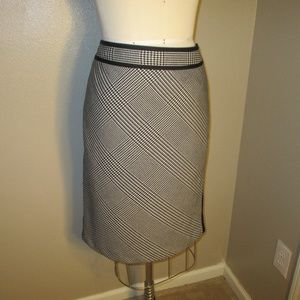 WHBM Mini Plaid Pattern Size 12 lined